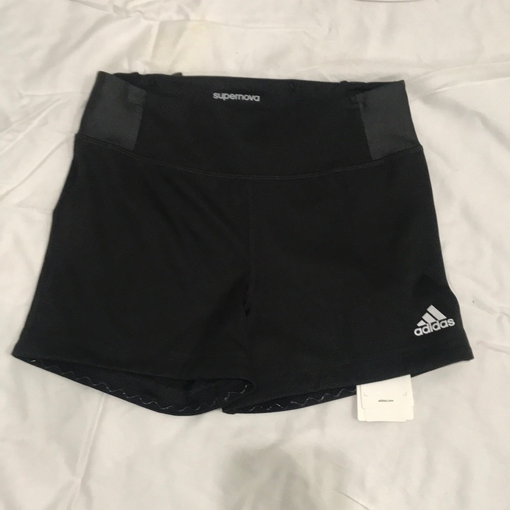 Adidas Supernova Booty Shorts with zipper pocket